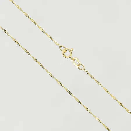 Kedja Singapore, längd 42 cm, bredd 1 mm, 18K. Vikt: 0,8 g