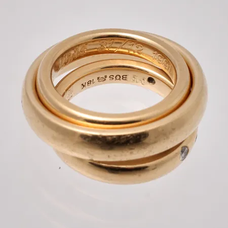 Diverse defekt guld, 18K, vikt 24,16g.