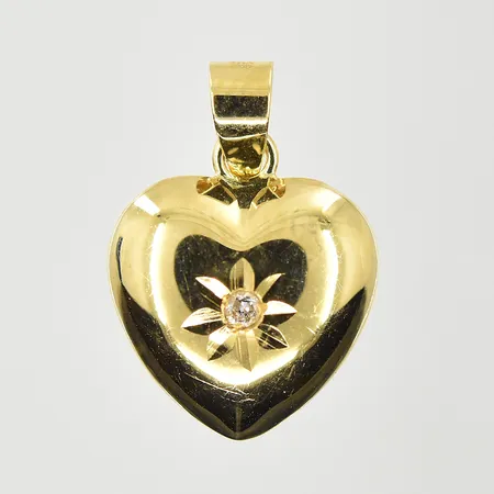Hänge hjärta, längd 13 mm, bredd 9 mm, 18K. Vikt: 0,5 g