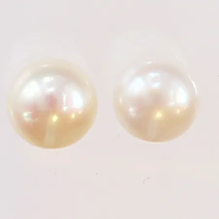 Ett par örhängen med pärlor, Ø8,8mm, GHA, 18K Vikt: 2,5 g