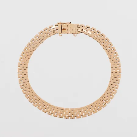 Armband 18k korridor,någon ojämnhet,längd ca 17 cm,bredd 5.9 mm. Vikt: 10,3 g