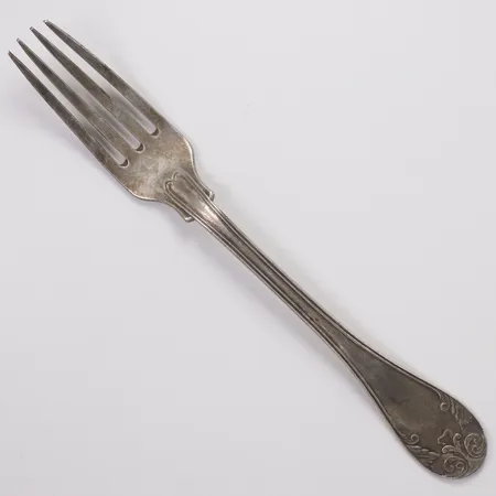 Matgaffel modell Gammal Fransk, 20,5cm, Möllenborg, gravyr, 830/1000 silver Vikt: 66,3 g