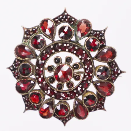 Brosch granater, 37mm, lös stängning, gulmetall 