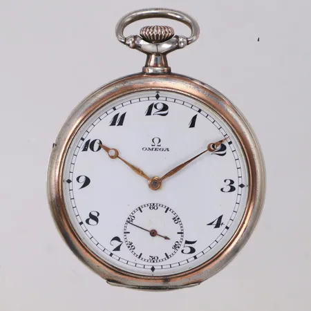 Fickur Omega, Ø51,3mm, boettnummer: 6844495, verknummer: 6127329, går ej, repor, 800/1000 silver Vikt: 89,3 g