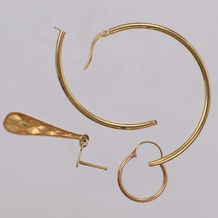 Diverse guld, defekter, 18K Vikt: 2,3 g