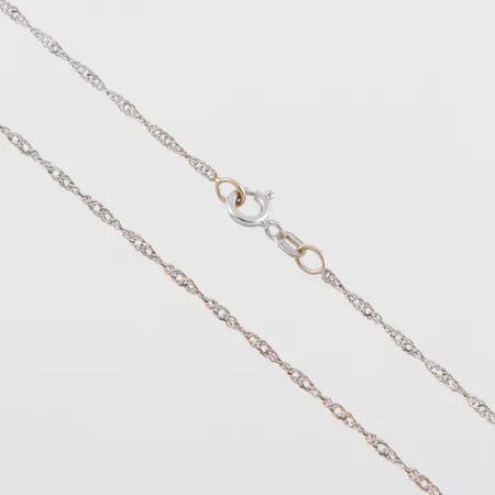 Collier 18k vitguld,längd ca 44 cm, bredd ca 1.6 mm. Vikt: 2,8 g