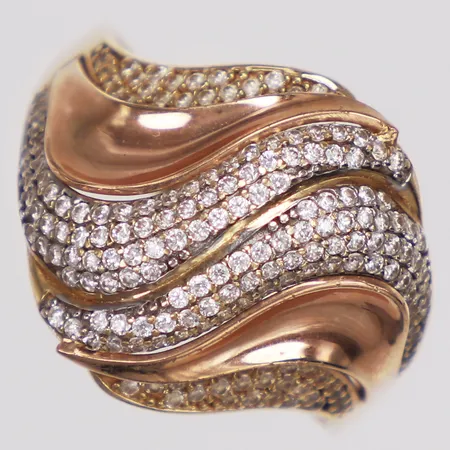 Ring vita stenar, stl 22¾, bredd 3-20,5mm, bucklig skena, 14K Vikt: 6,3 g