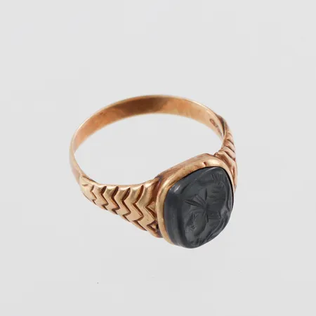 Trasigt guld 14k 3,1gram + sten Vikt: 3,1 g