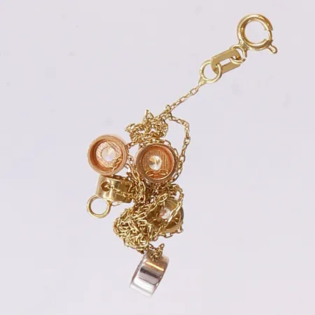 Guldskrot, defekt, 14K. Vikt: 2,9 g