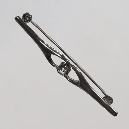 Brosch med vit sten 53x9mm med nål i metall silver 925/1000 Vikt: 3,3 g