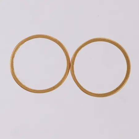 2 ringar, stl 17½, gravyr, 23K Vikt: 5,8 g