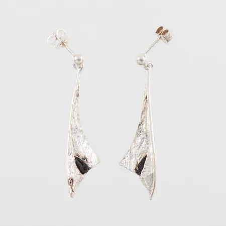 Örhängen Paret Silver,Victor Janson Lindesberg,höjd ca 43 mm. Vikt: 4,4 g