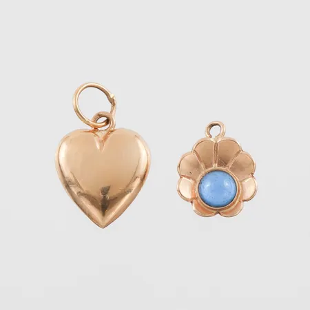 Hängen 2 st 18k,höjd ca 8.6-11 mm. Vikt: 0,9 g