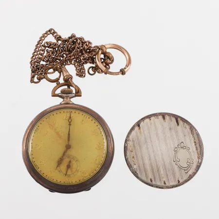 Fickur defekt, Ø ca 49mm, silver 900/1000 + klockkedja metall Vikt: 150 g Skickas med paket.