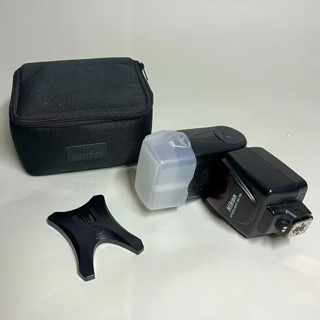 Kamerablixt Nikon speed light SB-700 med fodral, fungerar