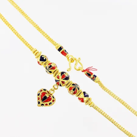 Collier med emalj, 45vm, bredd 2,5-30mm, bucklor på länk, 23K Vikt: 30,5 g