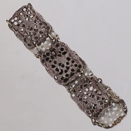 Armband, ledat, längd 19,5cm, bredd 21mm, imporstämplat 830/1000 silver Vikt: 22,4 g