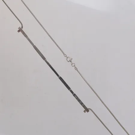 Collier, längd 63cm, Mira Erkens Lindroth, Stockholm, år 2016, 925/1000 silver Vikt: 12,8 g