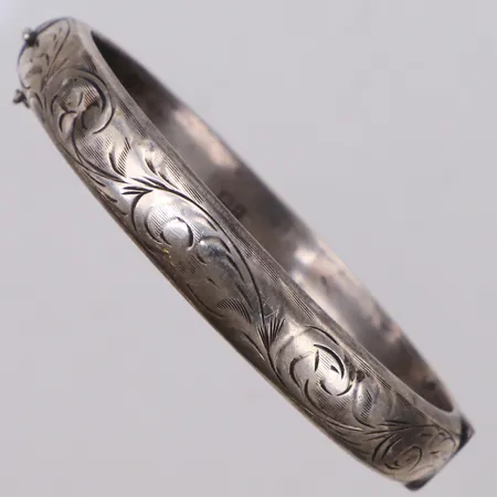 Armring, Ø60,3mm, bredd 10,0mm, defekt, bucklor, 925/1000 silver Vikt: 15,7 g