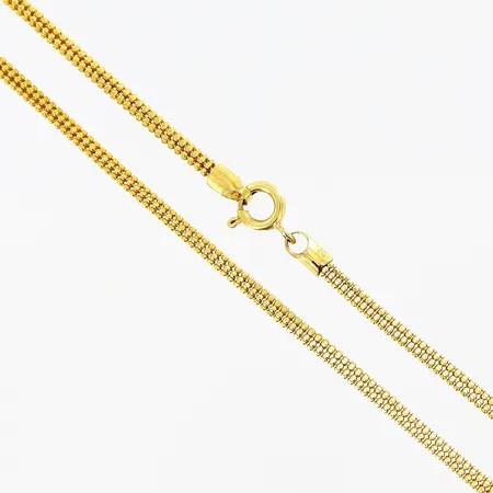 Kedja 76cm, bredd 3mm, mindre defekt vid lås, lås i 18K, kedja 21K Vikt: 22,3 g