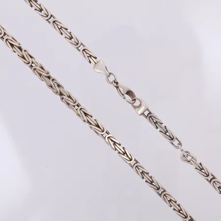 Kejsarkedja 62cm, ca 5mm, saknar länkar, skevt lås, 925/1000 silver Vikt: 74,6 g