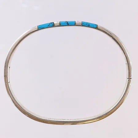 Armring med emaljdetaljer, Ø61mm, bredd 6,2mm, 925/1000 silver Vikt: 30,2 g