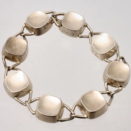 Armband i silver, 19cm, bredd 14mm, 925/1000, Design Stigbert, år 1957, vikt 28,14g.