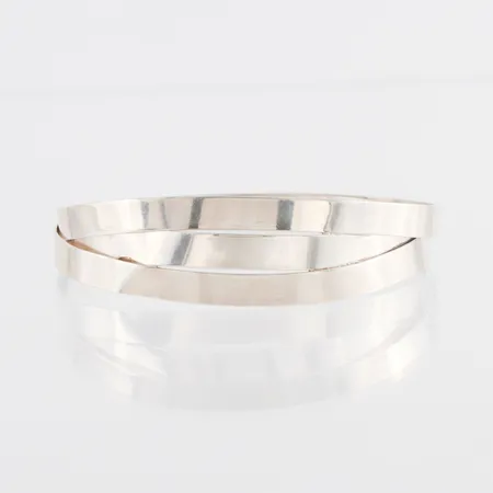 Armband stelt Silver,Sandström & de Wit Aktiebolag Linköping 1992,längd ca 6.5 cm,ojämn form. Vikt: 20,9 g