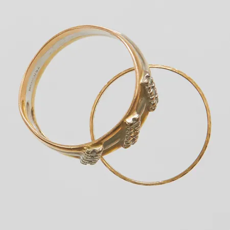 Diverse guld, personlig gravyr, defekt, diamanter 9 x ca.0,005ct, 8/8-slipade, 18K Vikt: 4,7 g