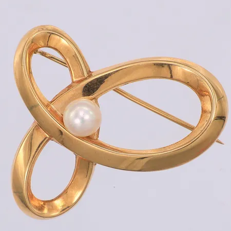 Brosch pärla, 35mm x 36mm, kattfot 18K Vikt: 3,8 g