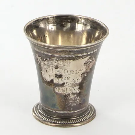 Pokal, höjd ca 5cm, gravyr, 830/1000 Vikt: 28,4 g