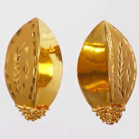 Ett par örhängen dekor, 35mm, 21K  Vikt: 8,7 g