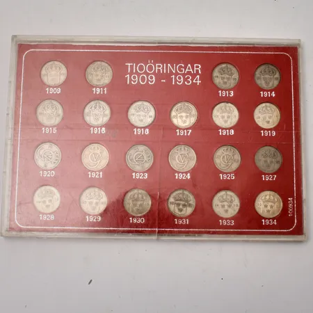 Mynt i silver, 22st 10öringr från 19309-1934 i plastetui. Vikt: 0 g