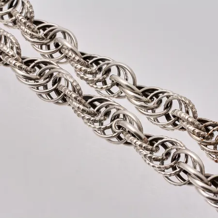 Collier i silver, 80cm, bredd 11mm, 925/1000, tillverkad av Kalevala Korfu, år 1983, vikt 134,7g.