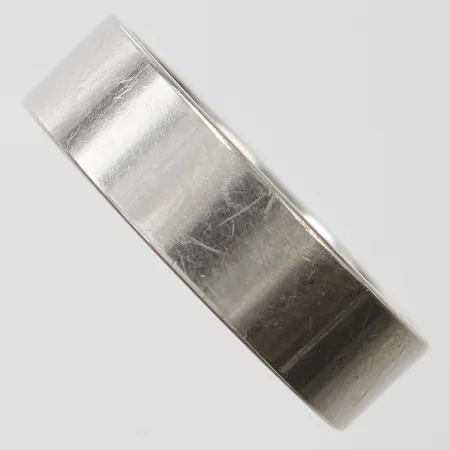 Ring slät, stl 21¾, bredd 7mm, 500 Palladium.