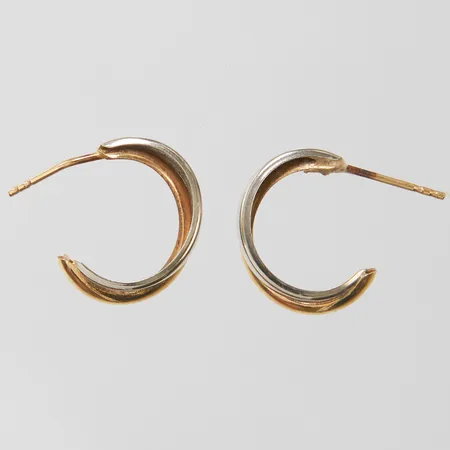 Ett par örhängen, defekta, 18K Vikt: 1,1 g