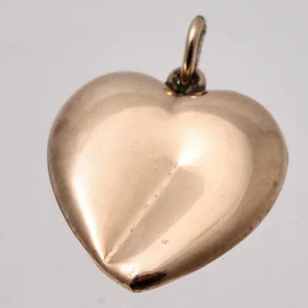 Defekt guld, 8K, vikt 1,55g.