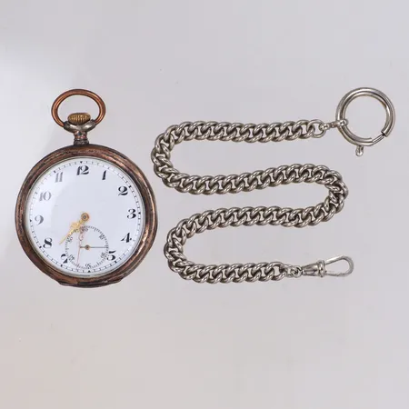 Fickur, Ø50mm, manuell, nr 1922547, fungerar, sprickor i urtavla, bucklor, 800/1000 silver. Bruttovikt 76,1g, urkedja metall