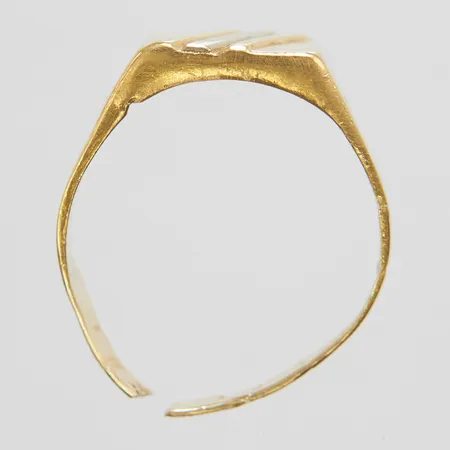 Klackring, defekt, uppklippt skena, ostämplad, 14K Vikt: 6,5 g