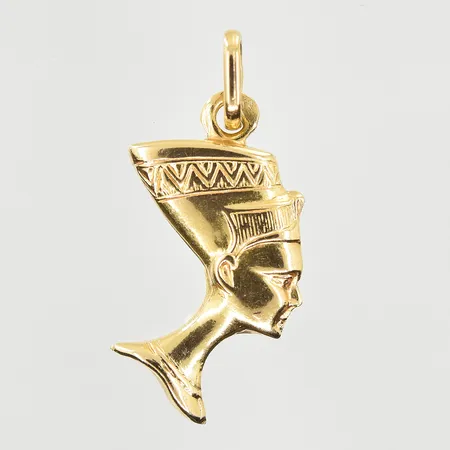 Hänge Nefertiti, längd 28 mm, bredd 15 mm, 18K. Vikt: 1,4 g