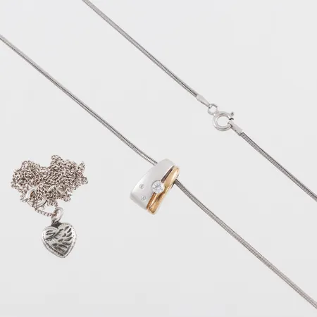 Collier 2 st Silver 925/1000, längd ca 38 och 42 cm. Vikt: 13 g