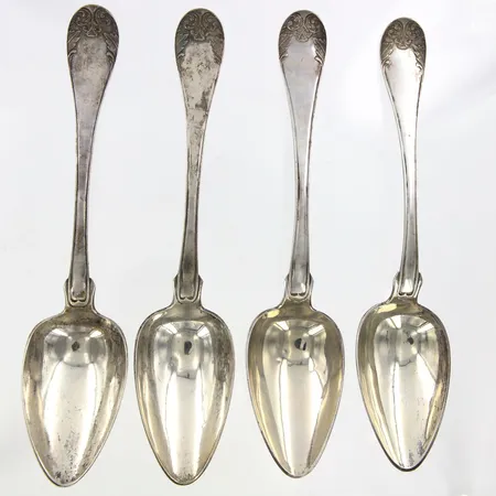 4 matskedar, ca 23 cm, grayvr, 1830-tal, gravyr, 830/1000 Silver Vikt: 266,7 g