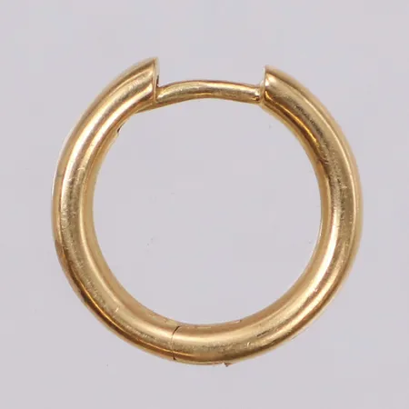 Ett udda örhänge, längd 15,6mm, bredd 2,7mm, 18K Vikt: 2,7 g