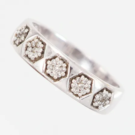 Ring med diamanter 35x0,01ct stl 19½, bredd: 5mm, GHA, vitguld, 18K Vikt: 6 g