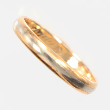 Ring gravyr 19¼ ett udda örhänge utan stopp 18K  Vikt: 3,1 g