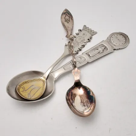 Diverse defekt silver, 830/1000, vikt 51,8g.