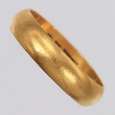 Ring, stl 19, bredd 5,0mm, personlig gravyr, 23K Vikt: 5,9 g