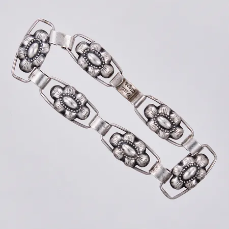 Armband Asa-Silver H Olsson 1949, längd ca 16cm, bredd ca 10mm, silver Vikt: 7,6 g