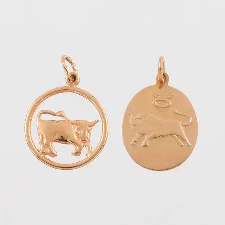 Hängen 2st stjärntecken, Ø ca 15mm och den ovala  höjd ca 17mm, 18k Vikt: 3,1 g