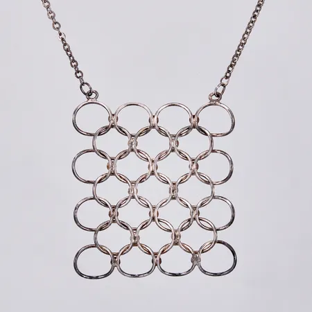 Collier längd ca 62,5cm, 3-49mm, 835/1000 silver Vikt: 12,7 g